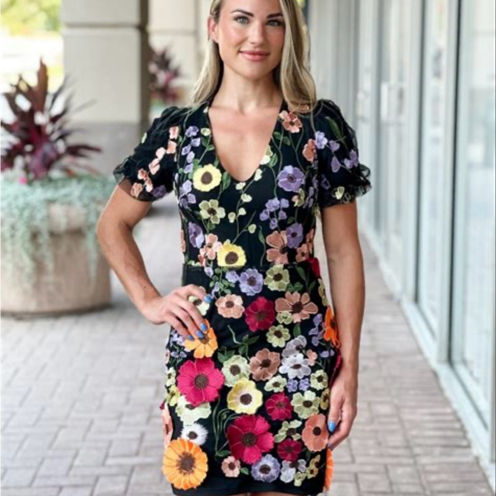 Adelyn Rae 3d floral dress size Medium NWT